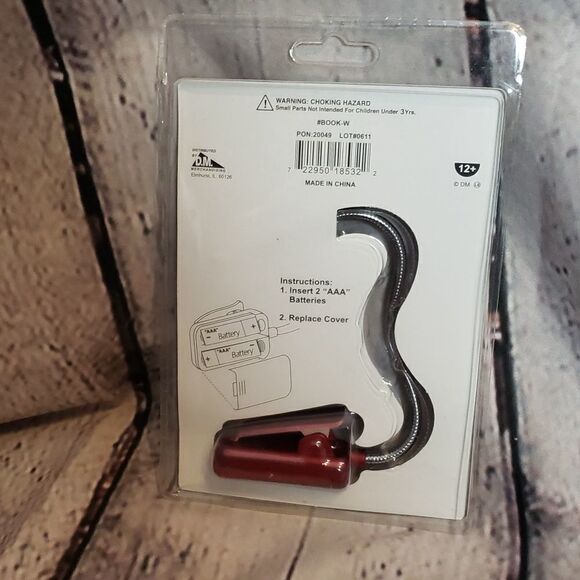 Book Worm Clip Light - Picture 2 of 2